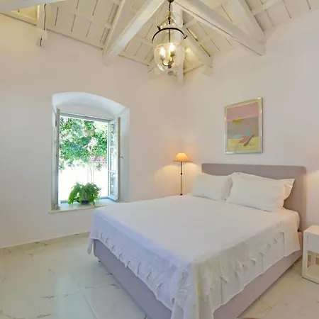 A Sea-Licious Vacation - Chic & Style In Hydra Villa Exterior photo