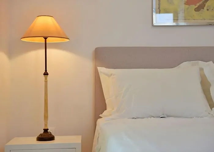 A Sea-Licious Vacation - Chic & Style In Hydra