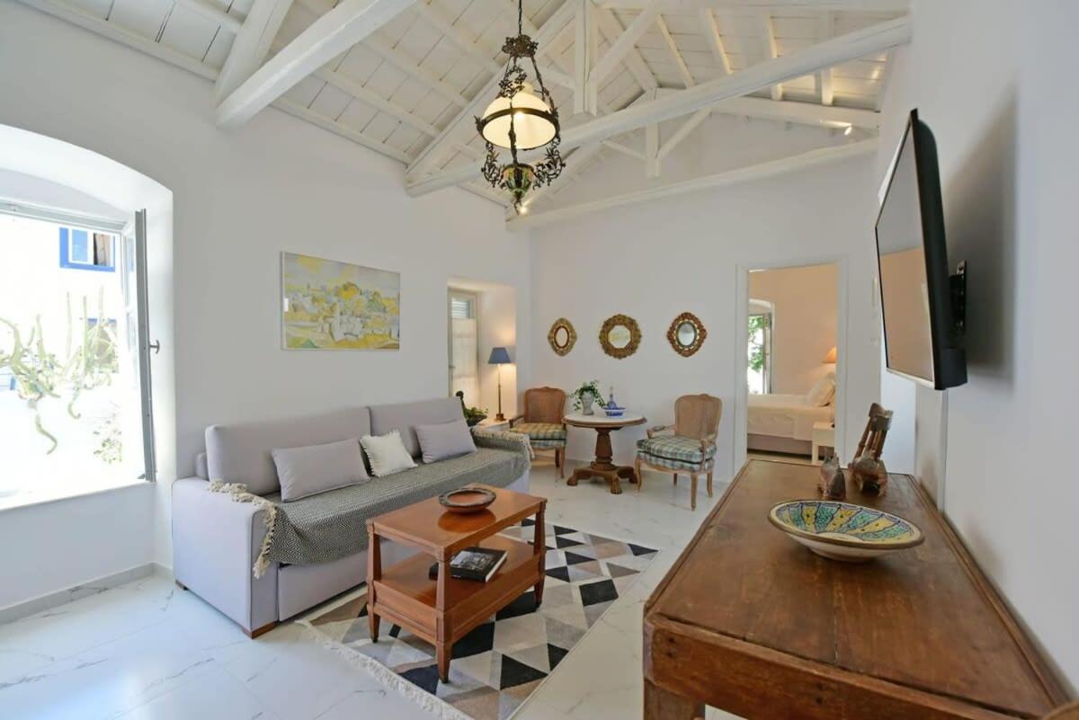 Tatil Evi A Sea-licious Vacation - Chic & Style In Hydra *