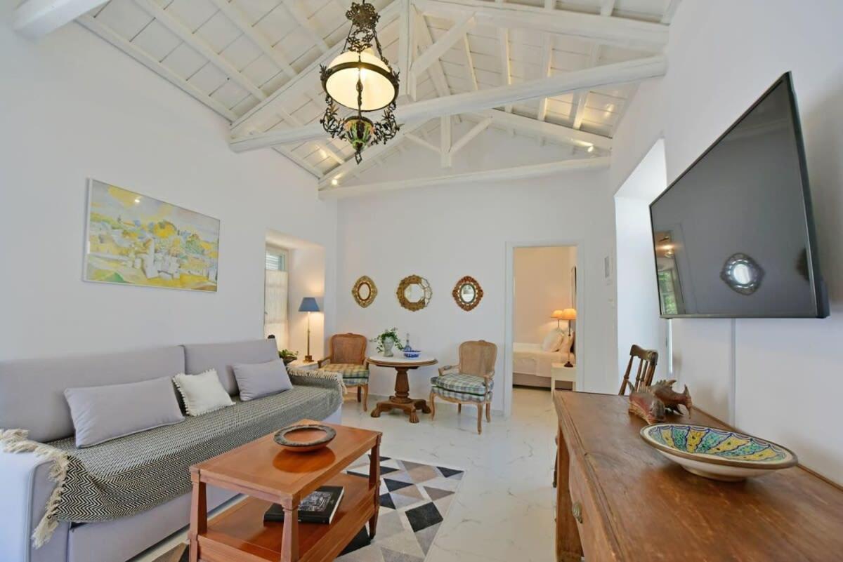 Tatil Evi A Sea-licious Vacation - Chic & Style In Hydra İdra