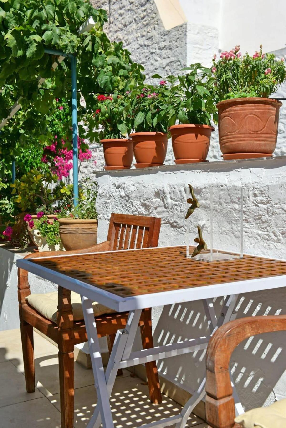 A Sea-licious Vacation - Chic & Style In Hydra Tatil Evi *